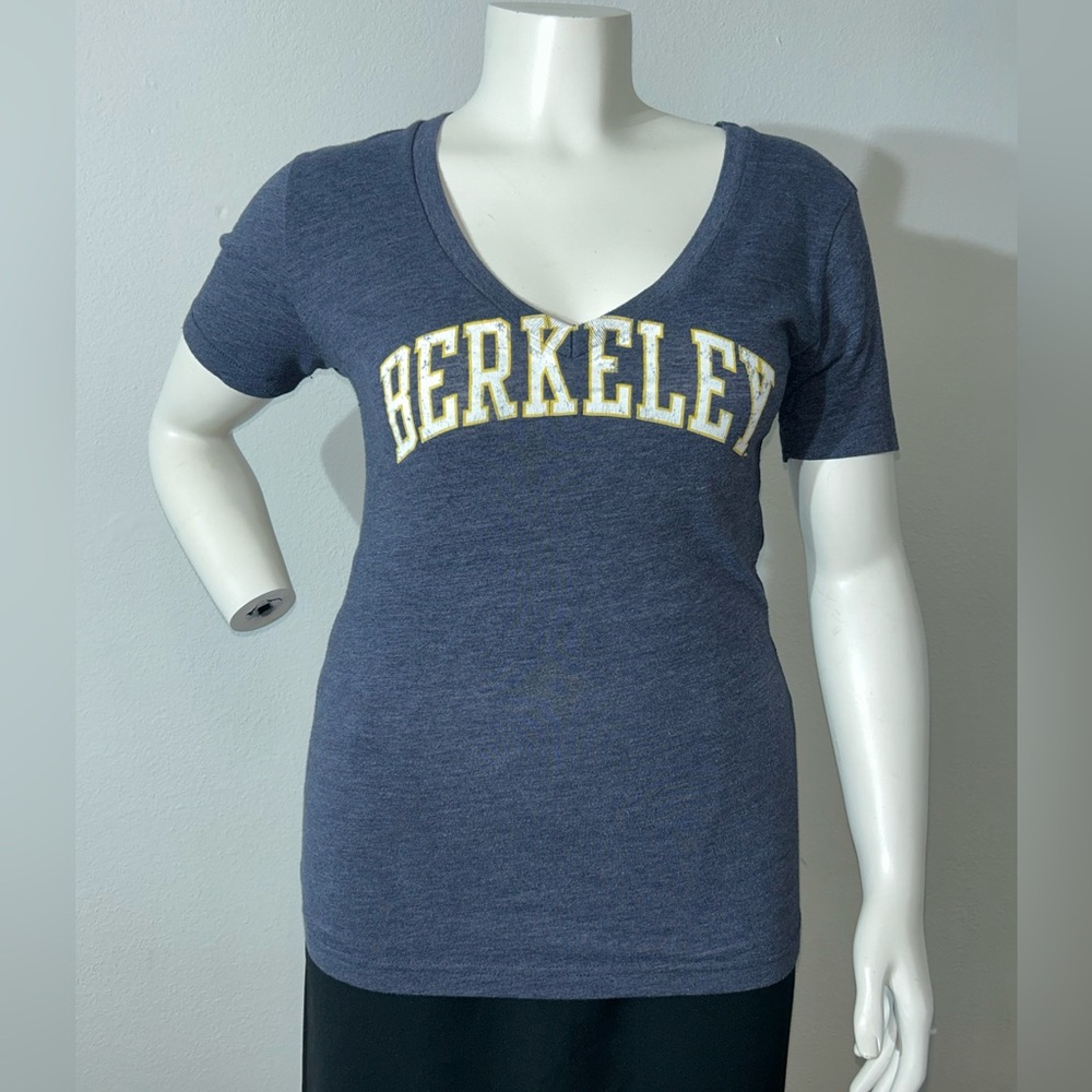 UC Berkeley V-neck T-shirt sz XL